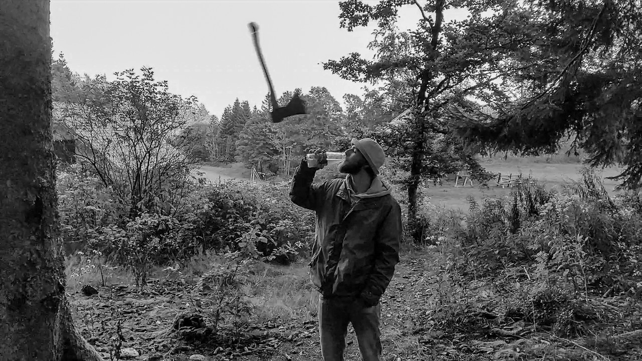 Auch eine Axt backdrop