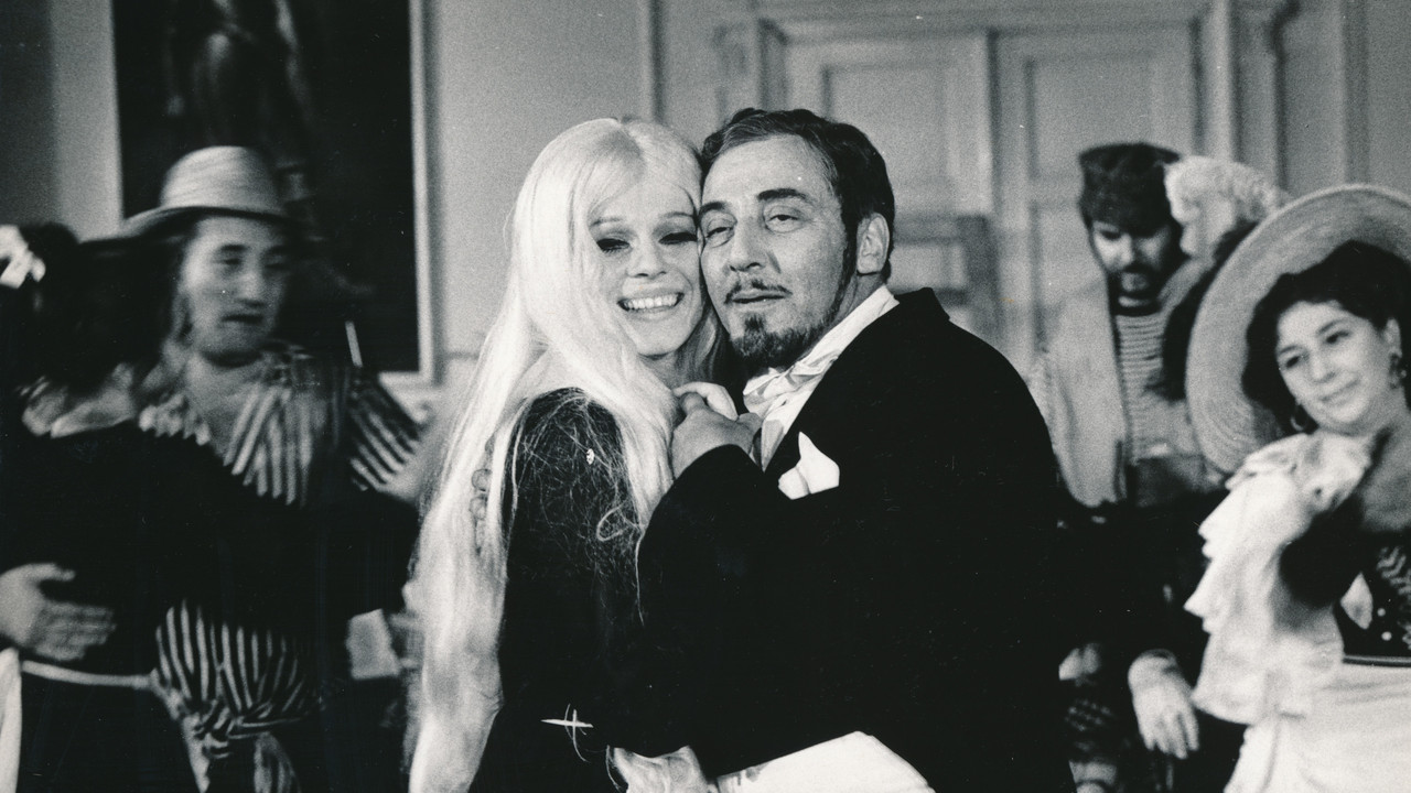 Námluvy komtesy Gladioly aneb Přistání ve skleníku backdrop