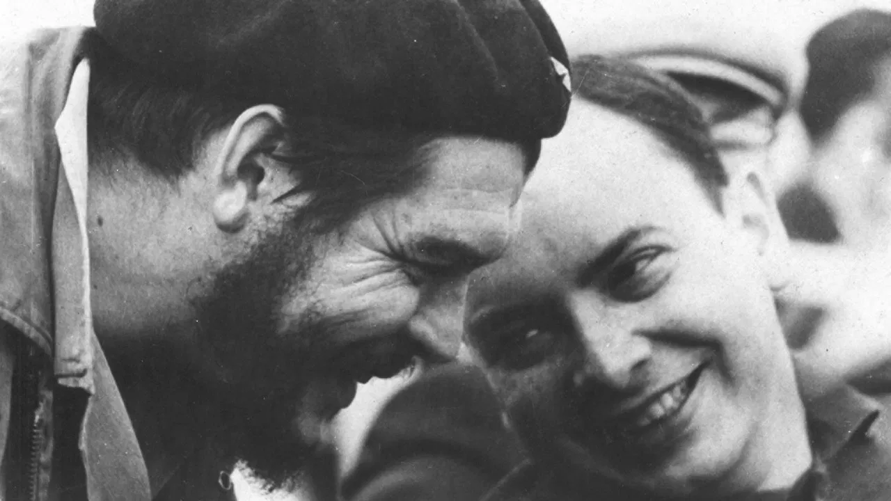 El Che, Ernesto Guevara, enquête sur un homme de légende backdrop