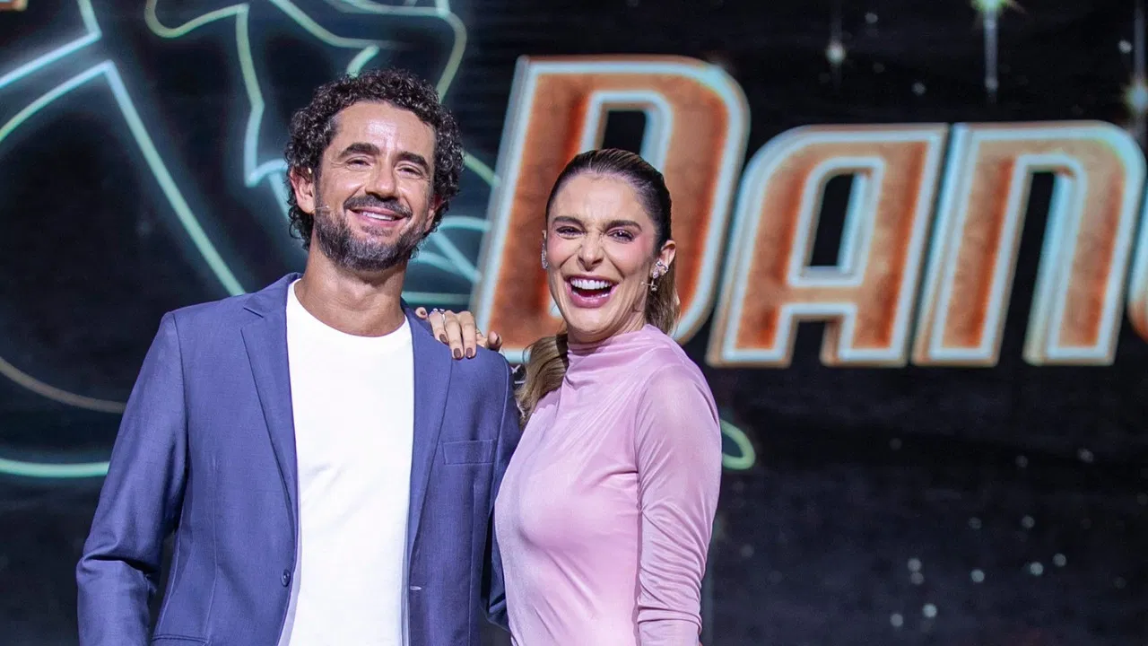 Love & Dance backdrop