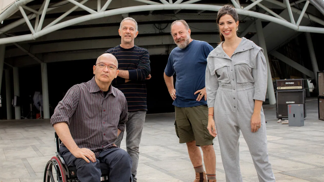 Bios: Os Paralamas do Sucesso backdrop