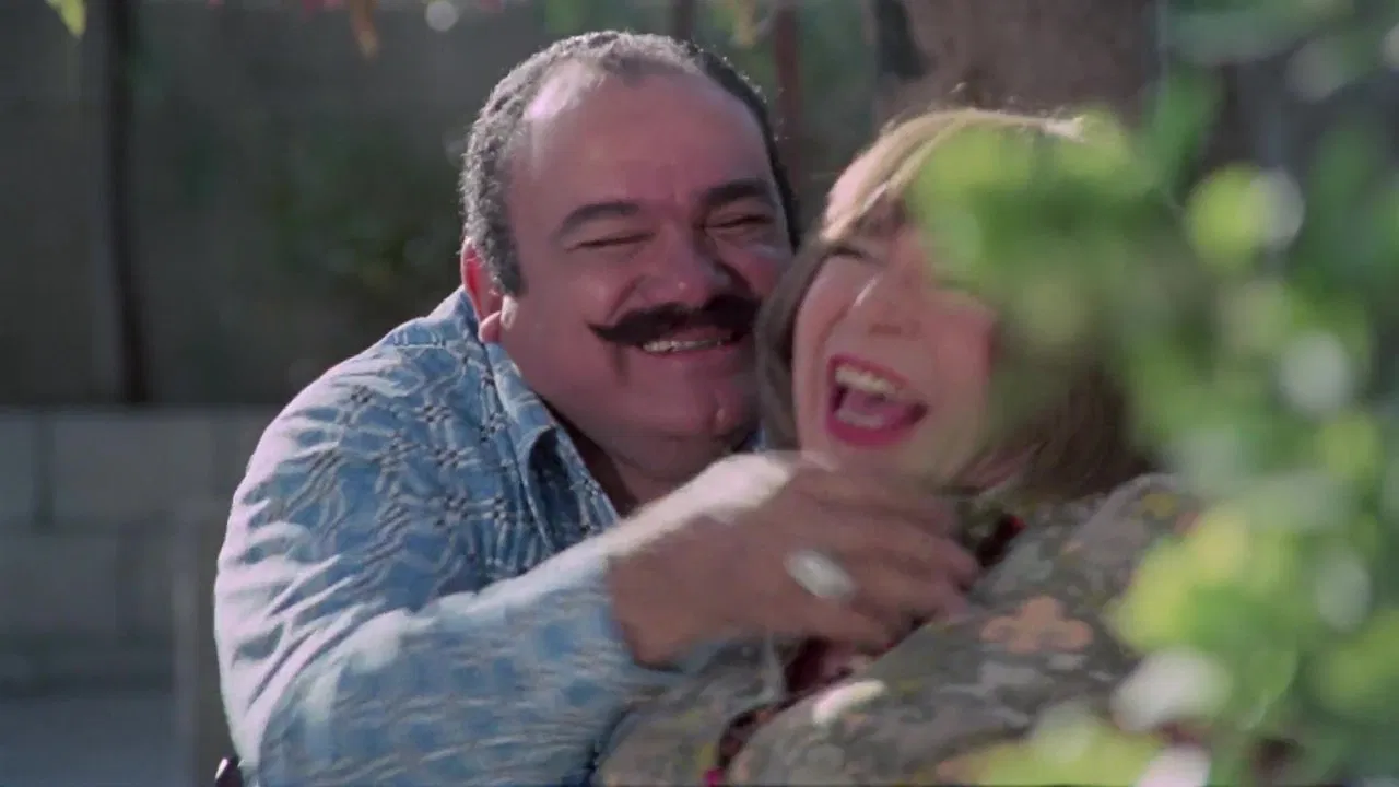 Hasnaa wa Arbaa Oyoun backdrop