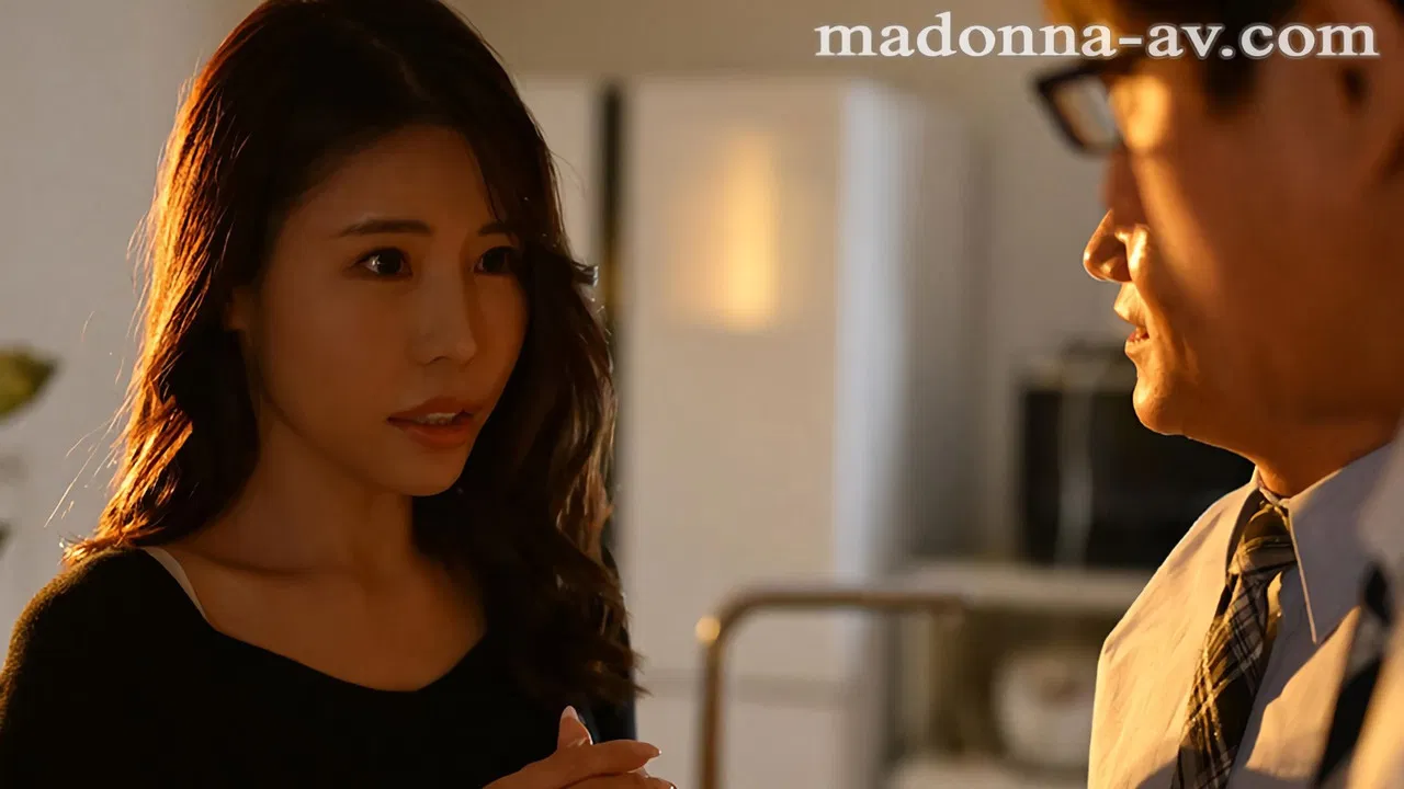 JUR-142 ヌードモデルNTR 上司と羞恥に溺れた妻の衝撃的浮気映像 瑶真由香 backdrop