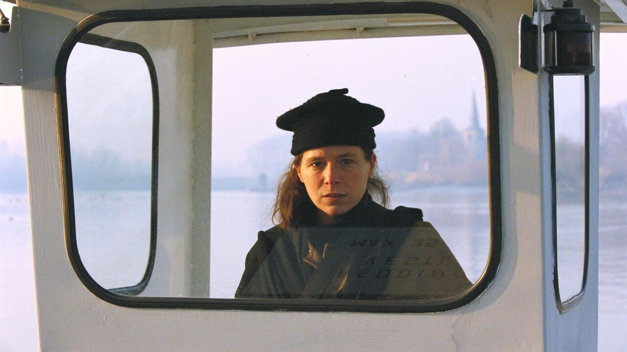 Stille Waters backdrop