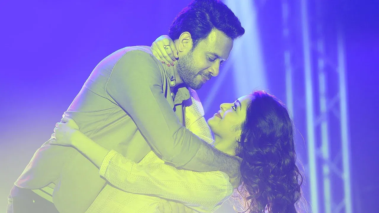 Ippadiku Kadhal backdrop