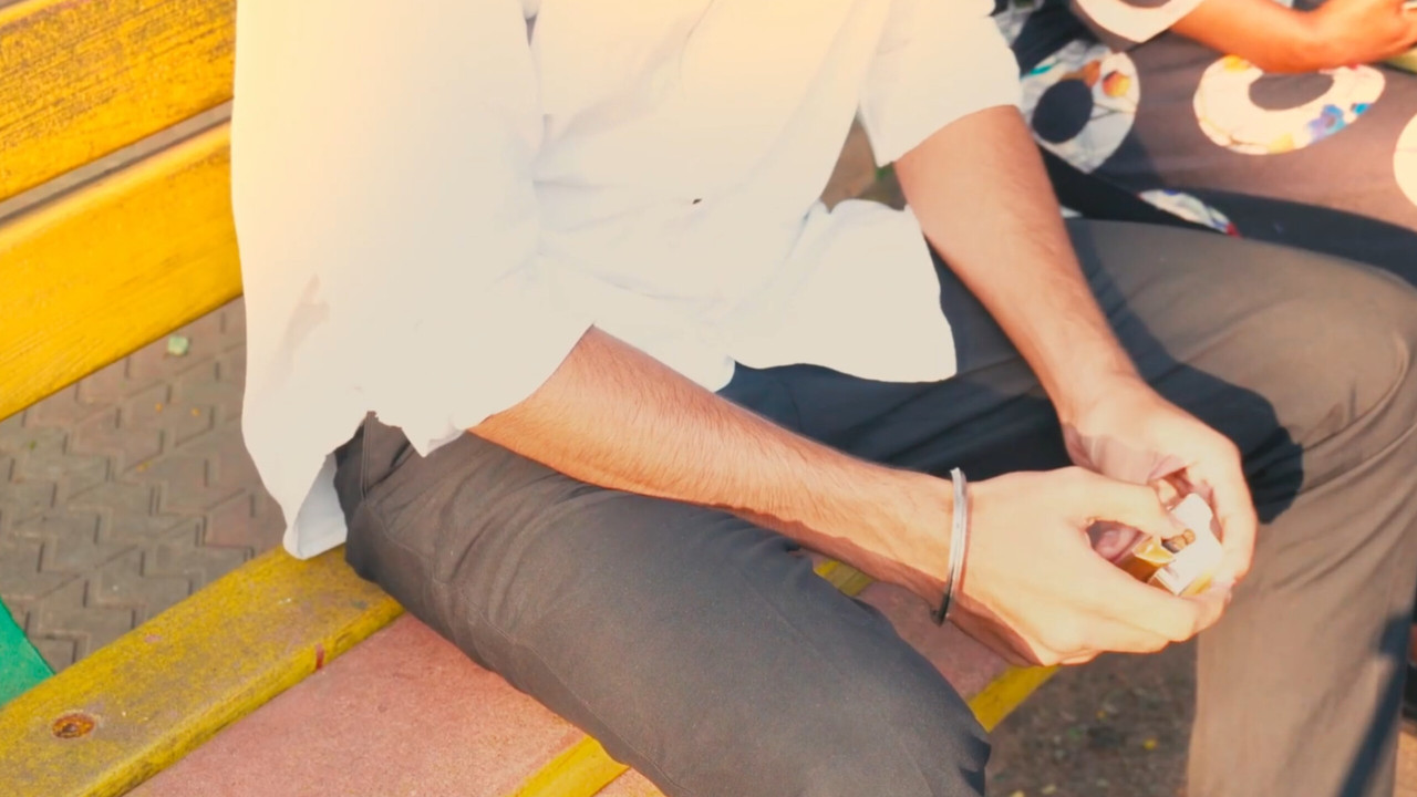 UNAKKU PIDITHA ENNAI backdrop