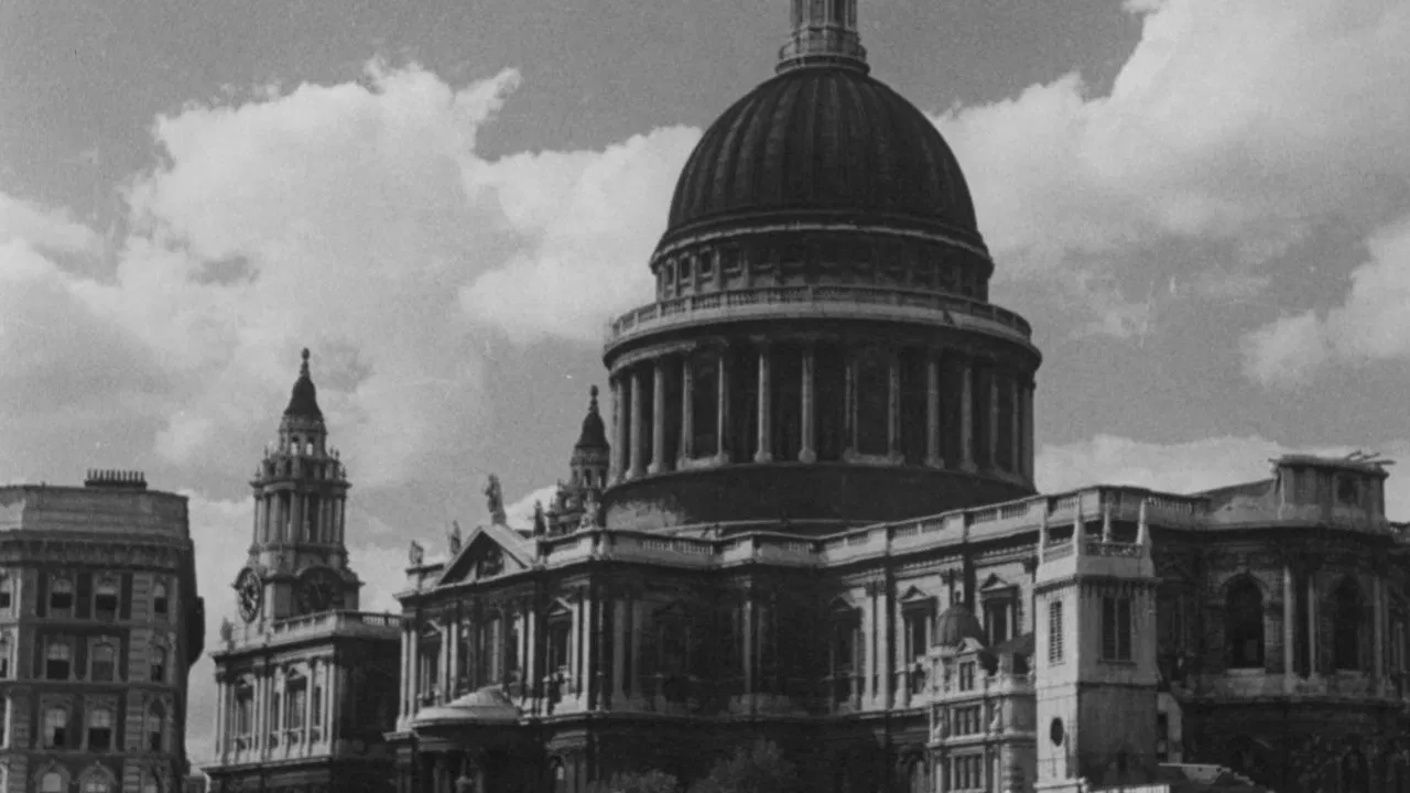 The Proud City: A Plan for London backdrop