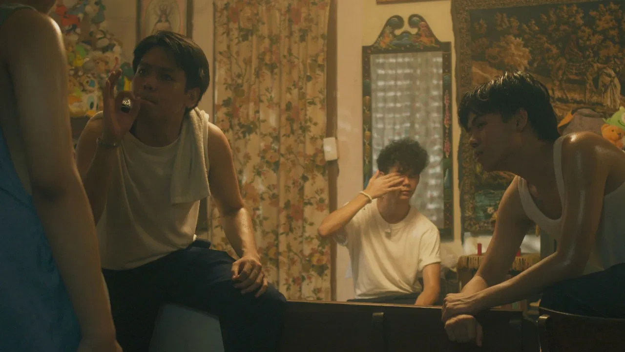 Ang Halikan Sa Water Fountain backdrop