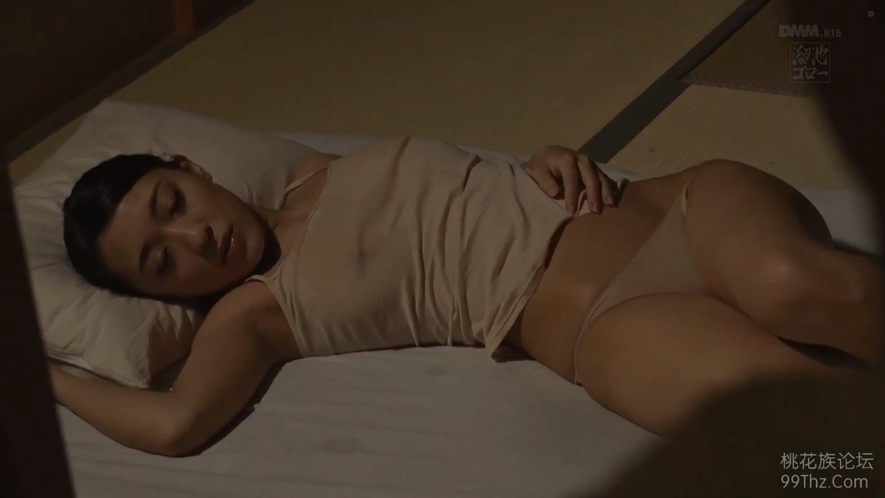 Tropical Night – Ria Kashii backdrop