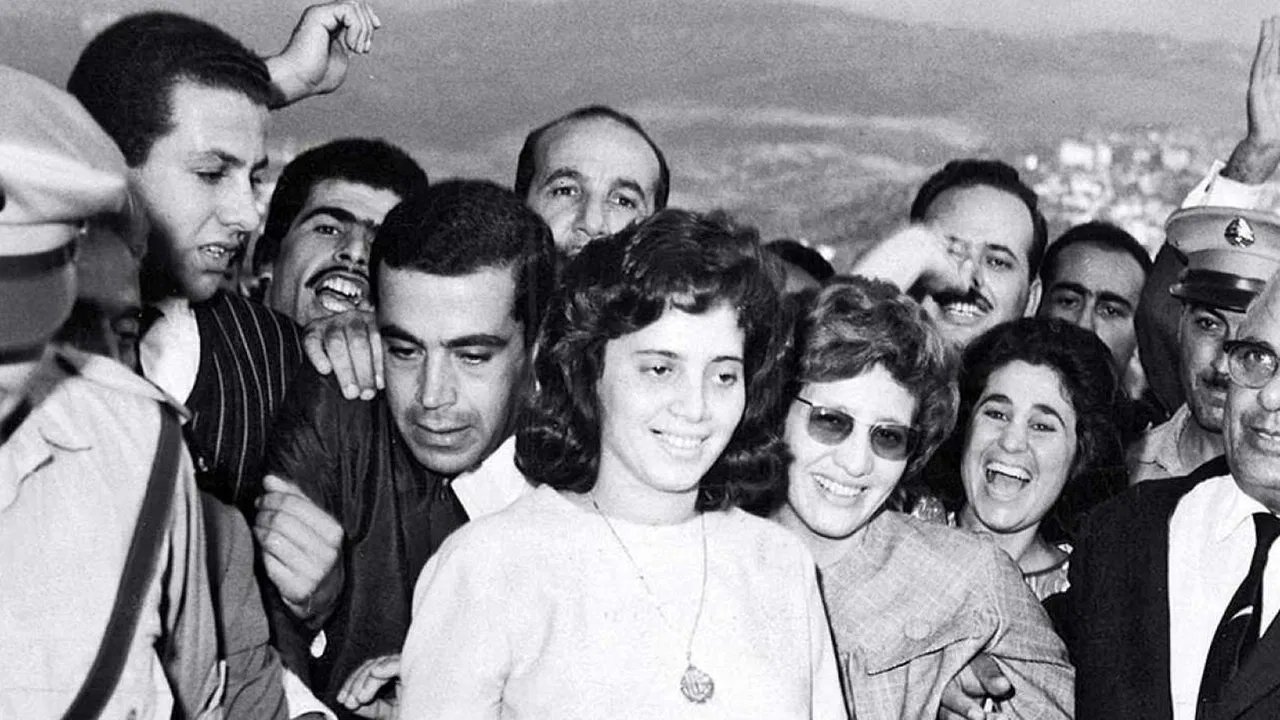 Hier, aujourd'hui et demain backdrop