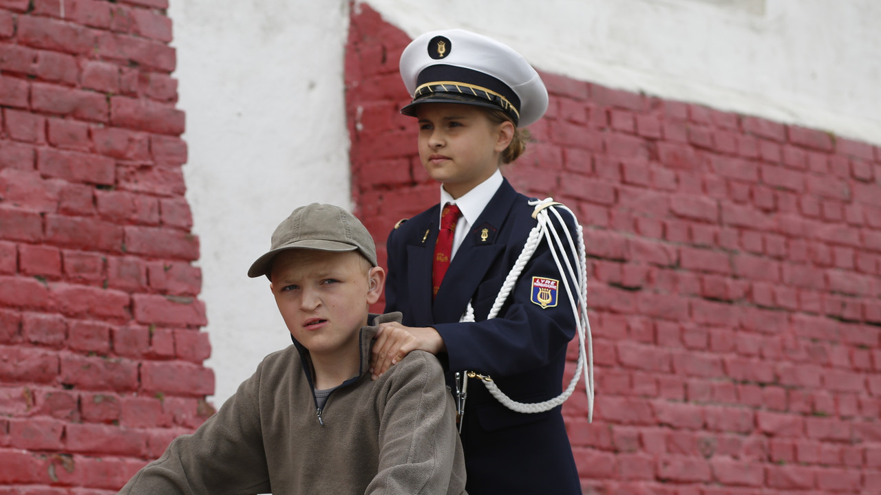 Li'l Quinquin backdrop