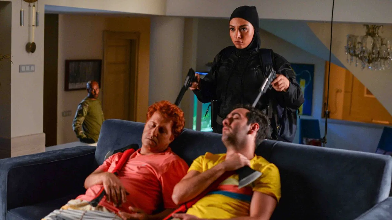 Turquz Abad backdrop