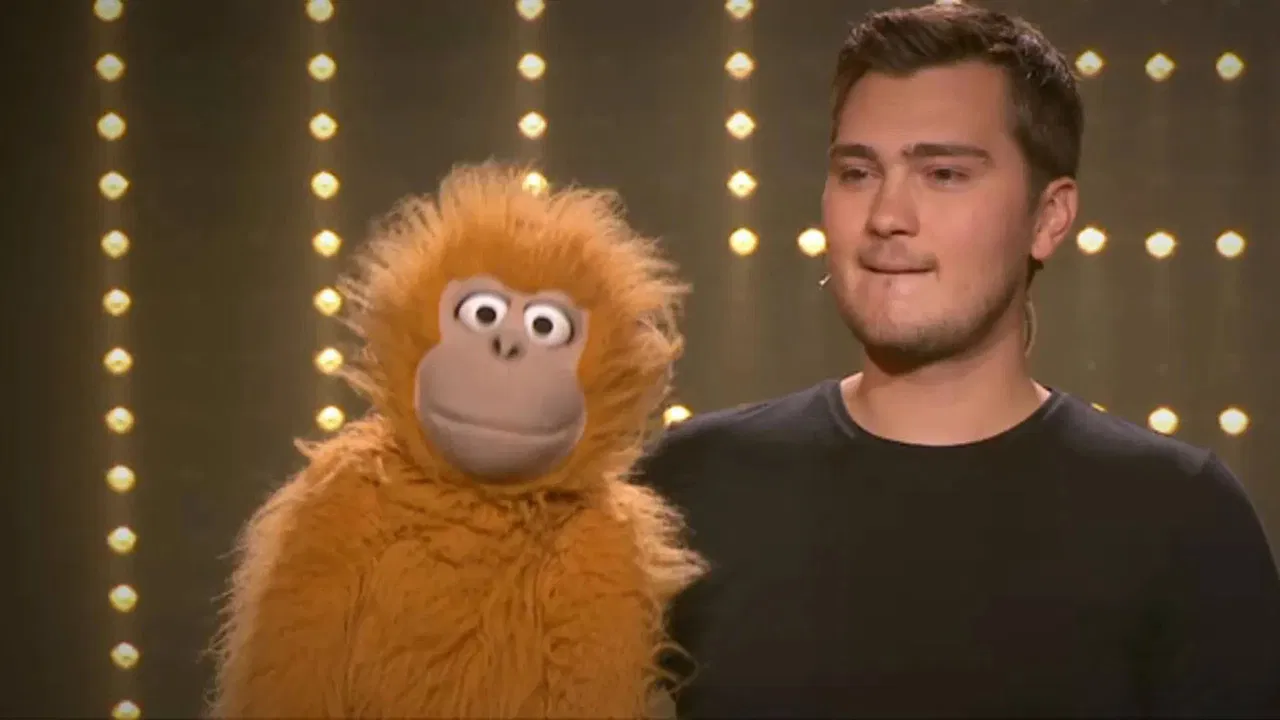 Jeff Panacloc perd le contrôle ! backdrop