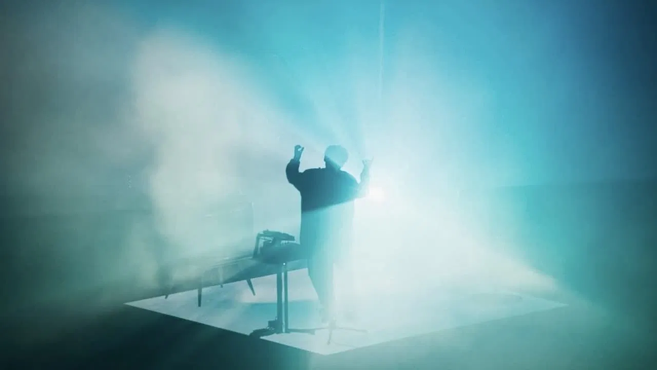 懐かしい月は新しい月“蜃気楼” backdrop