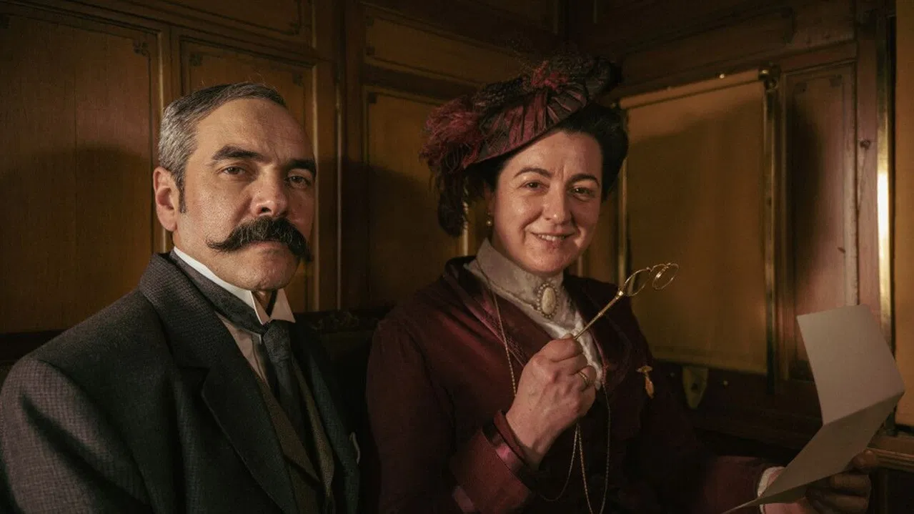 Mi ilustrísimo amigo backdrop