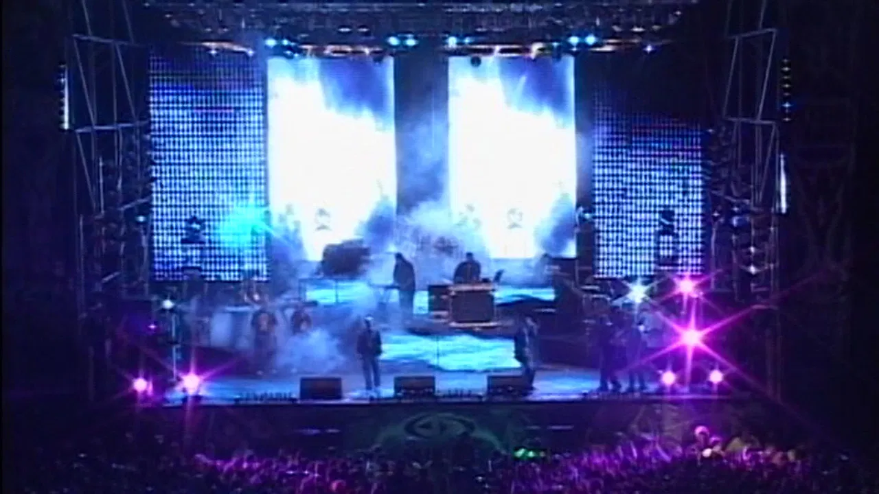 Wisin Vs. Yandel - Los Extraterrestres Live backdrop