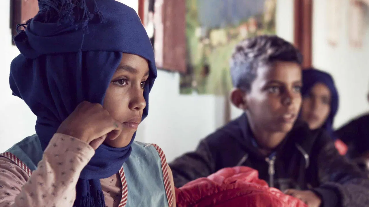 Dajla: cinema and oblivion backdrop