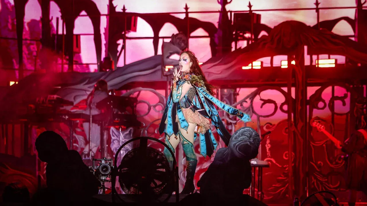 Chappell Roan: Primavera Sound 25 backdrop