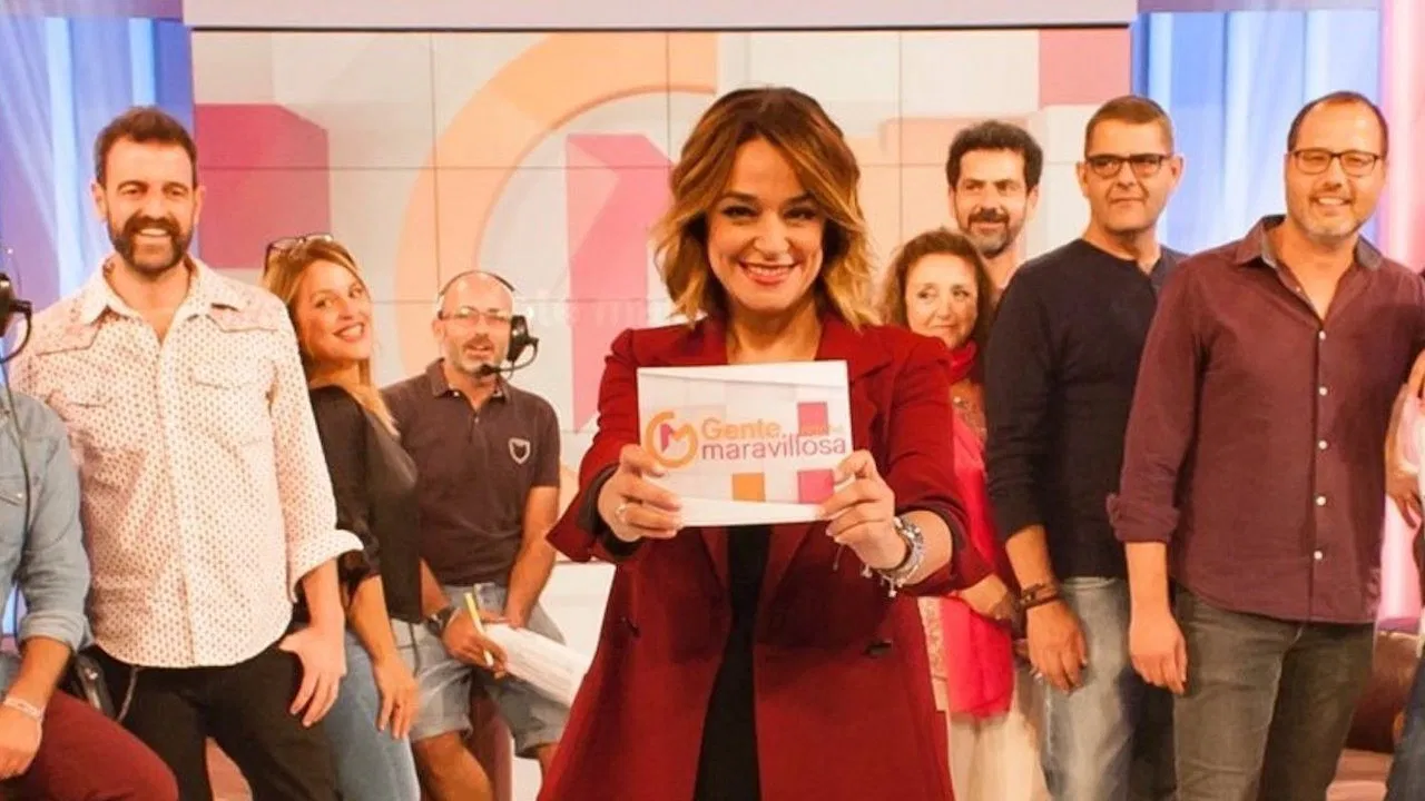 Gente maravillosa backdrop