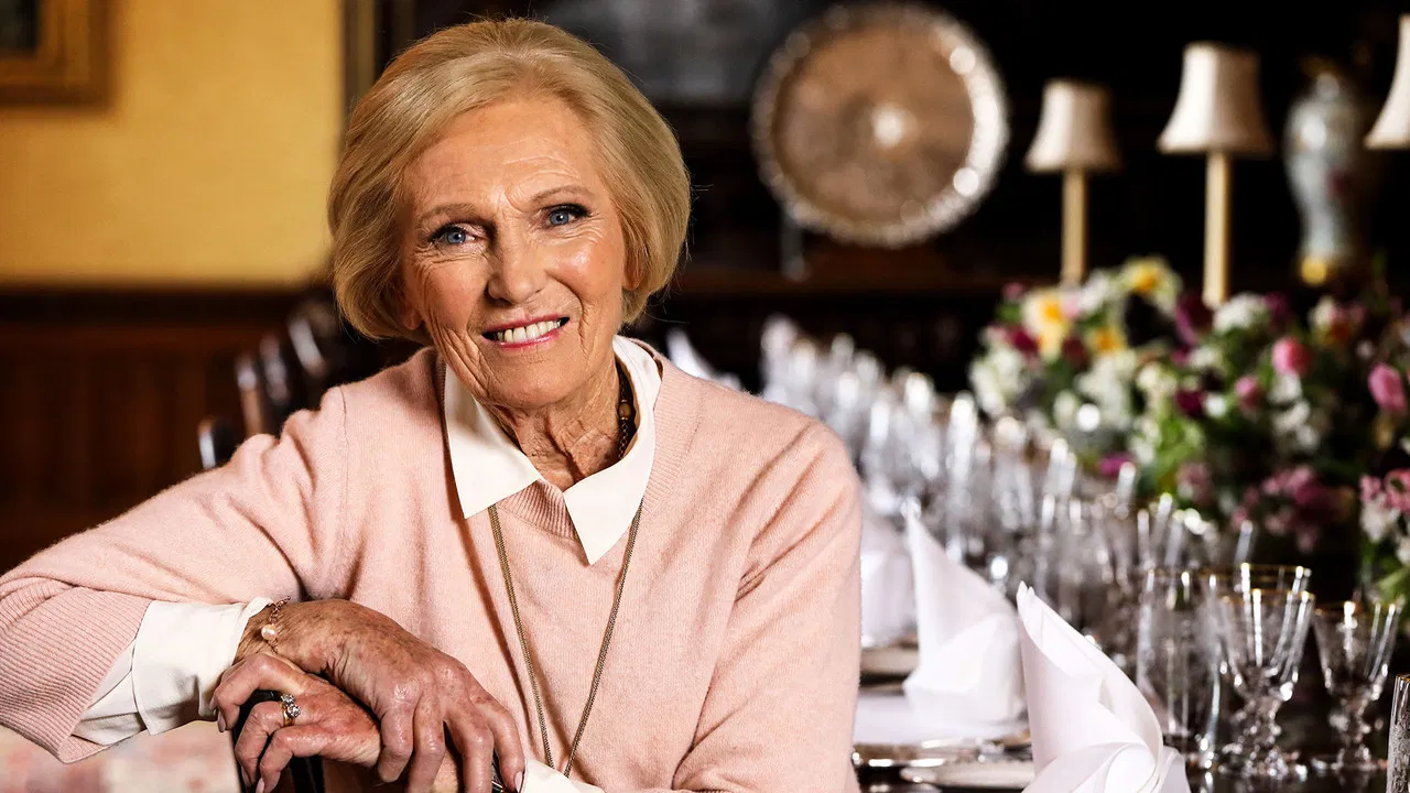 Mary Berry's Country House Secrets backdrop
