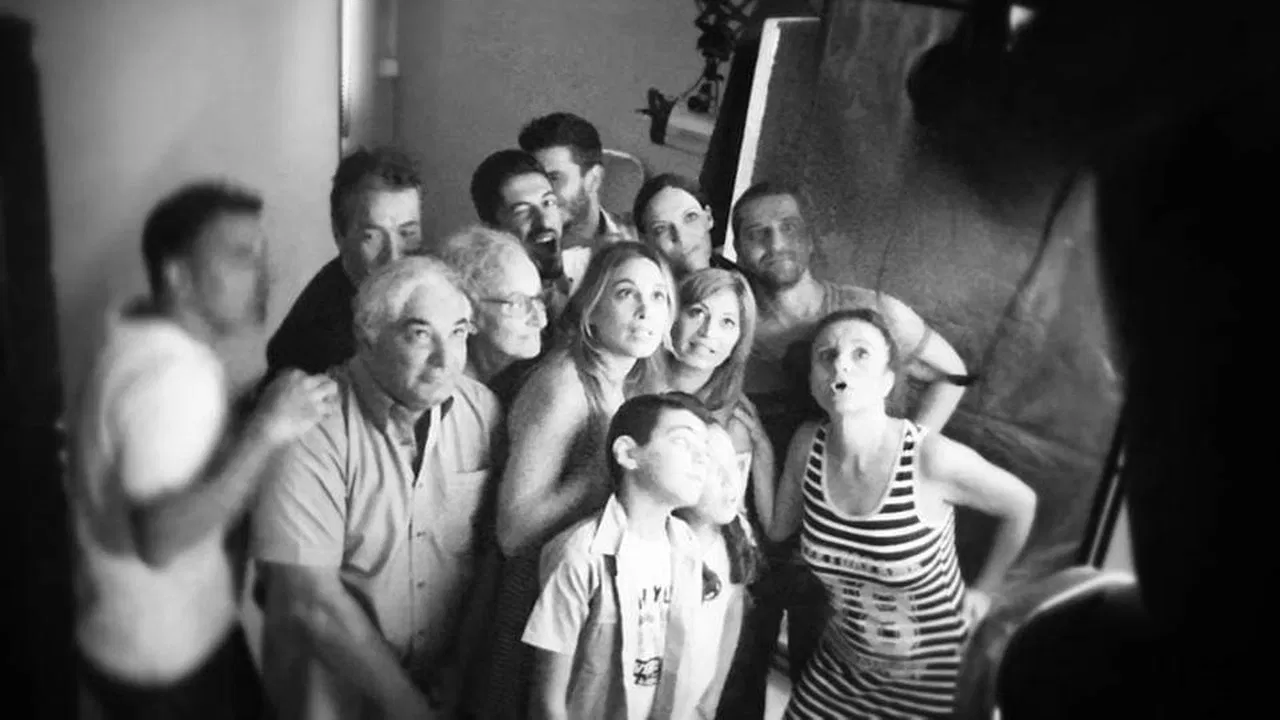 Tin Tihi mou Mesa backdrop