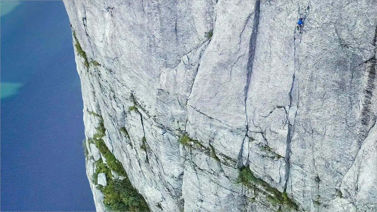 Brit Rock III backdrop