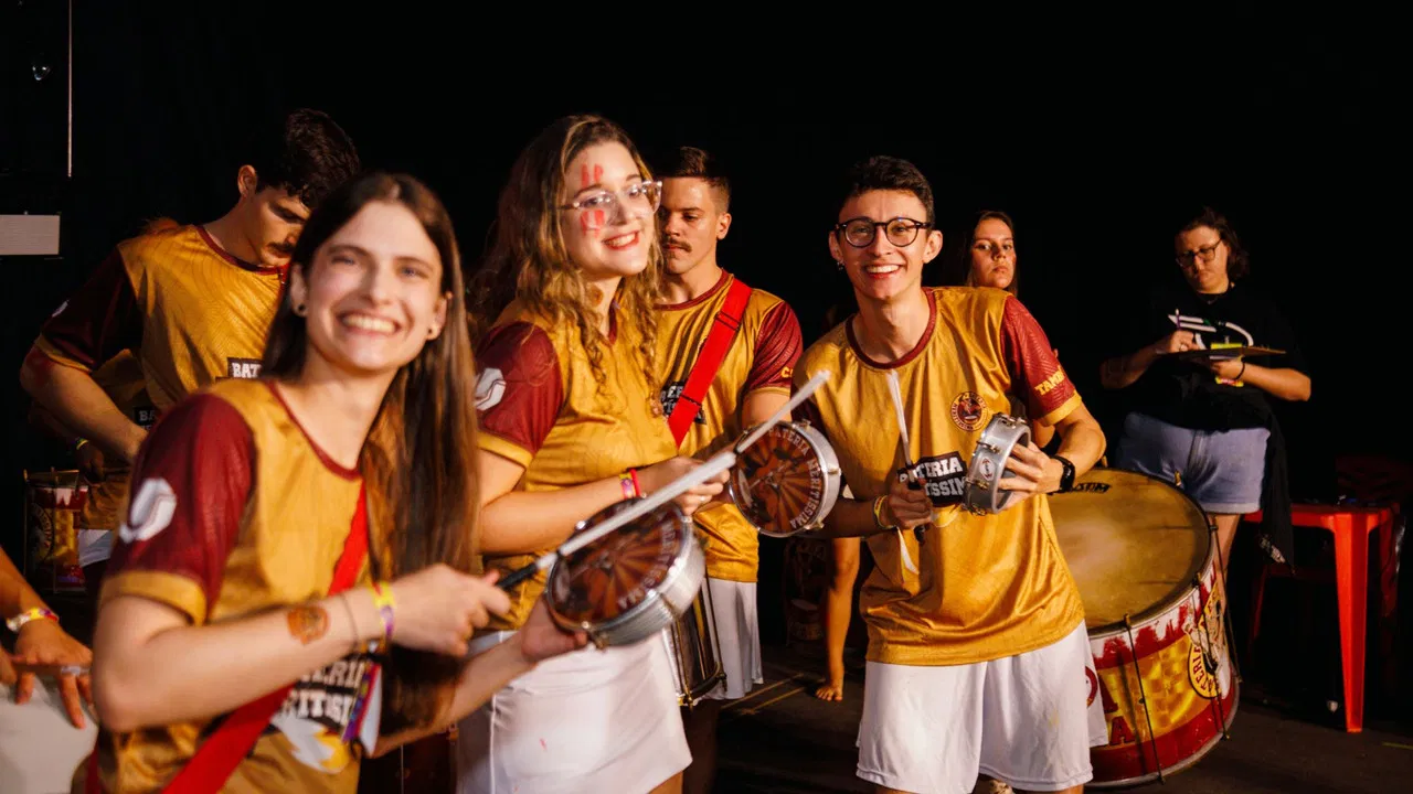 Bateria Meritíssima TABU 2024 backdrop