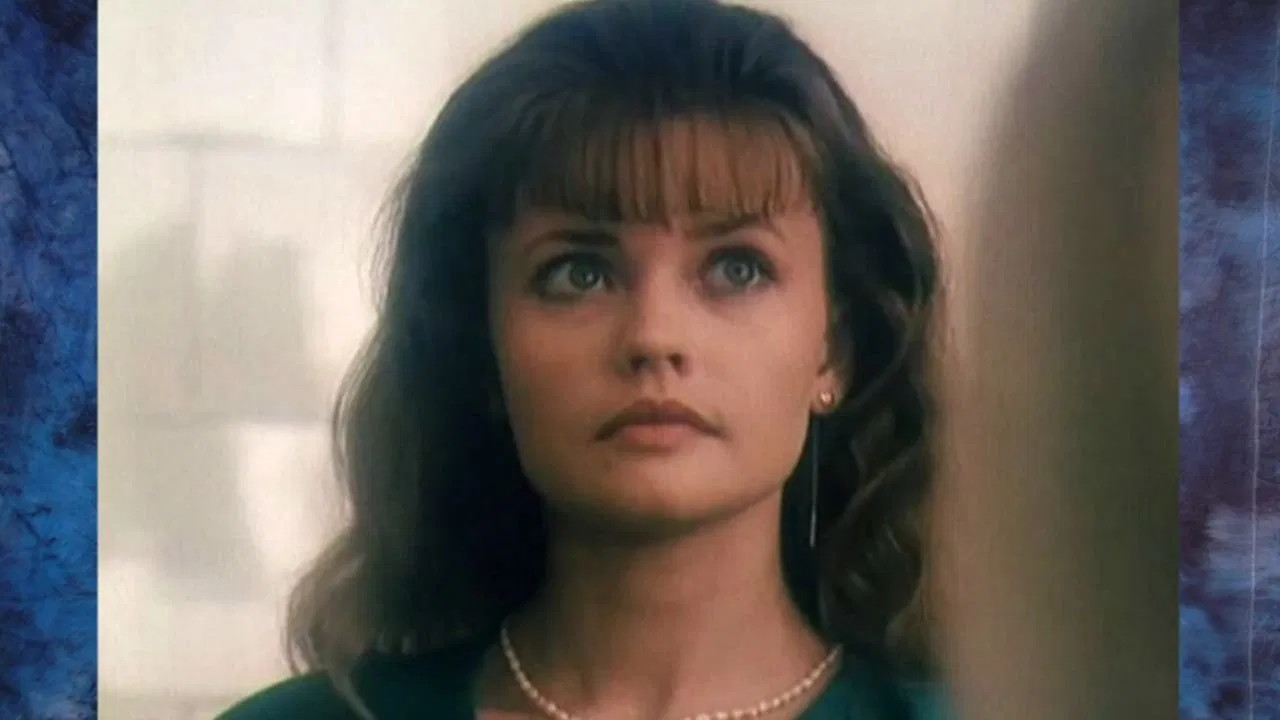 Nude with a Hat backdrop