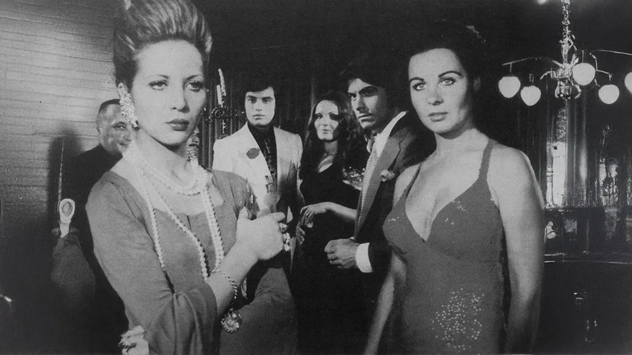 Ekmekçi Kadın backdrop