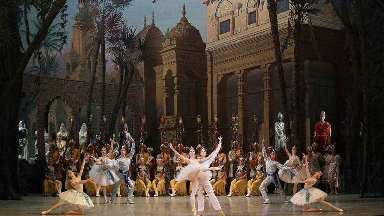 La Bayadère backdrop