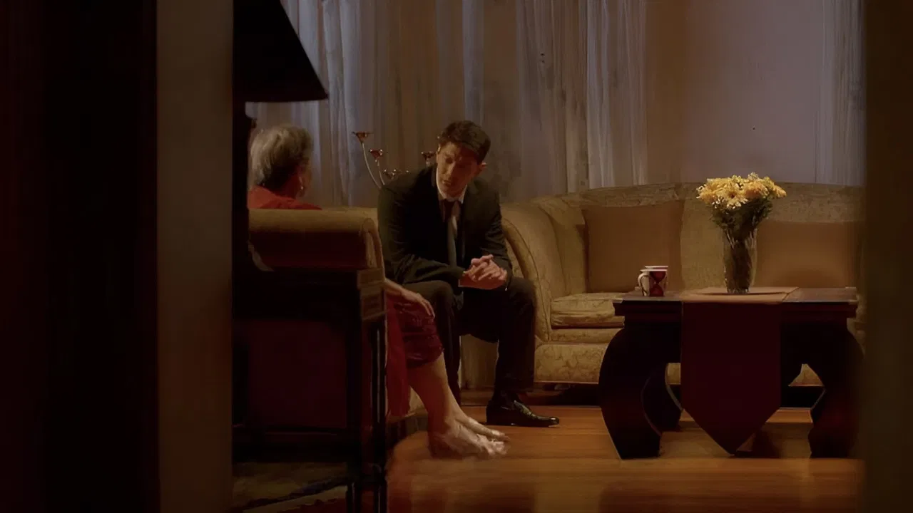 Outside De Familia backdrop