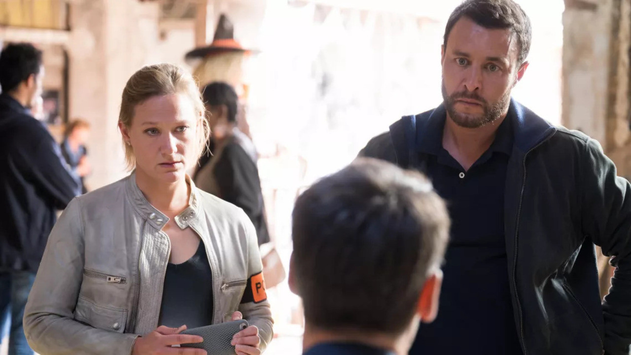 Candice Renoir - Des bonbons ou la vie ! backdrop