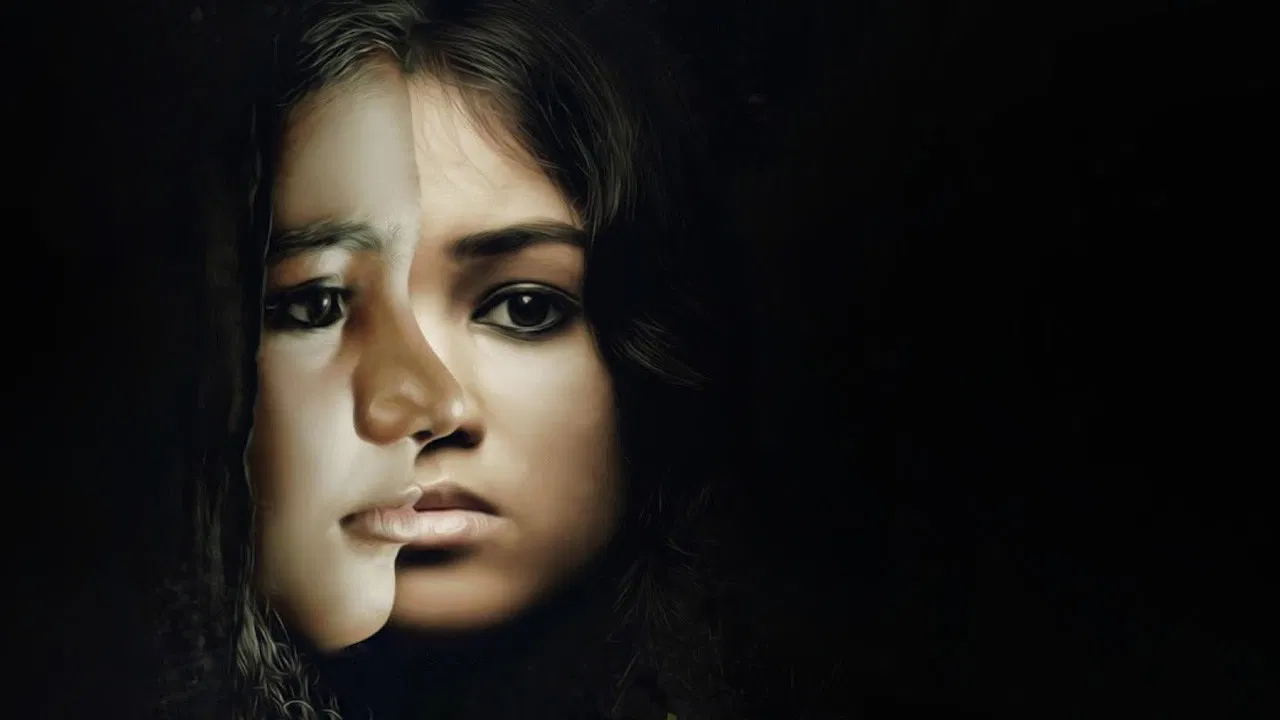 Pathimoonnu backdrop