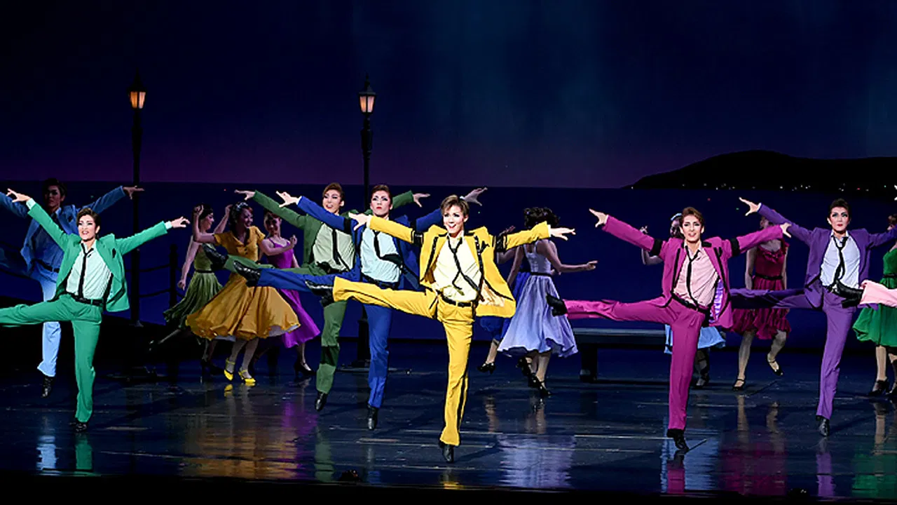 Super Voyager! －To the Seas of Hope－ backdrop