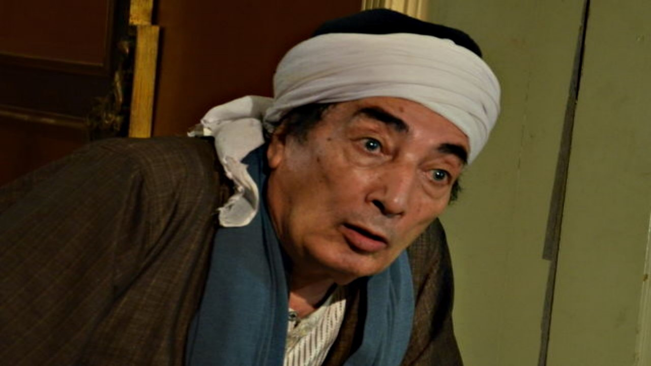 Khassesny Shokran backdrop