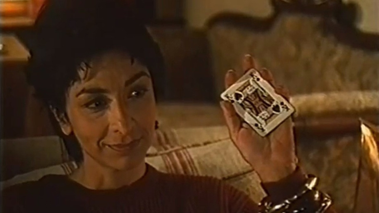 Donna d'ombra backdrop