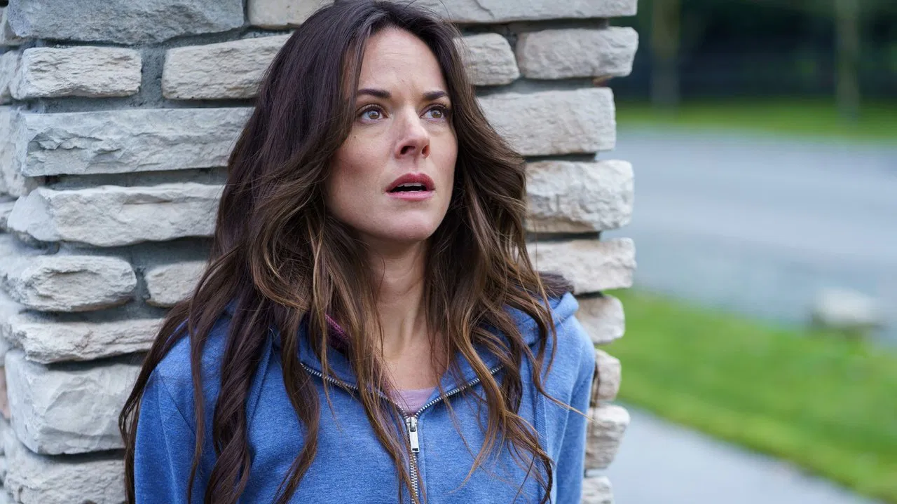 My Husband's Deadly Past backdrop