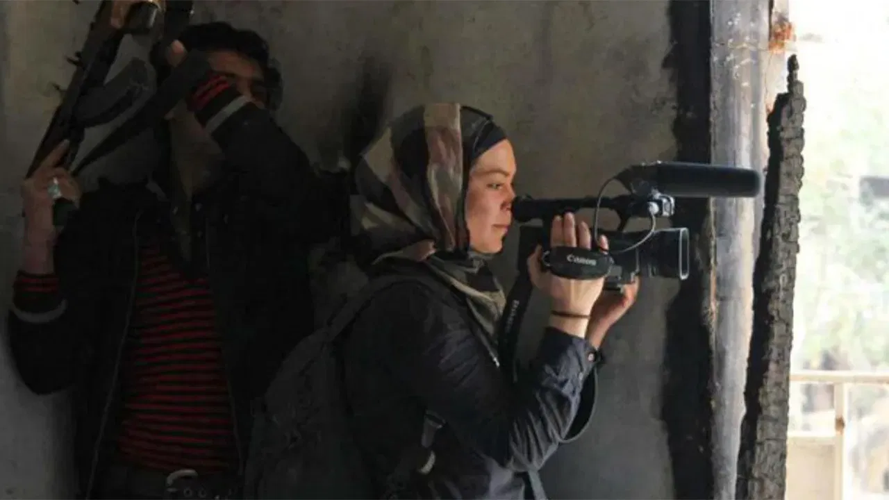 Alep, Syrie : Vivre avec la Guerre backdrop