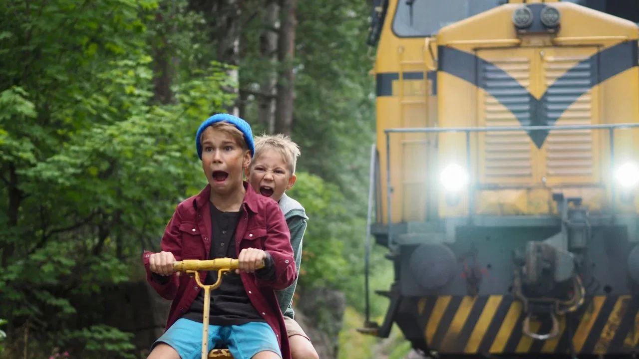 Finders of the Lost Yacht backdrop