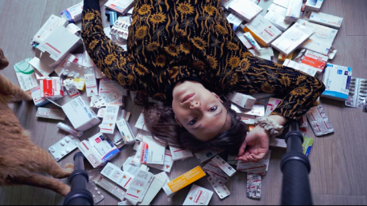 Étudiantes en terrain miné backdrop