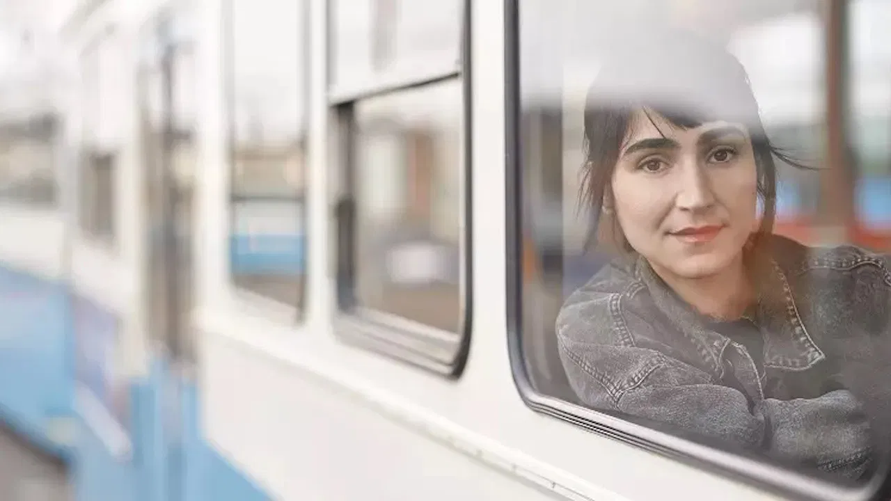 Laleh - Välkommen hem backdrop
