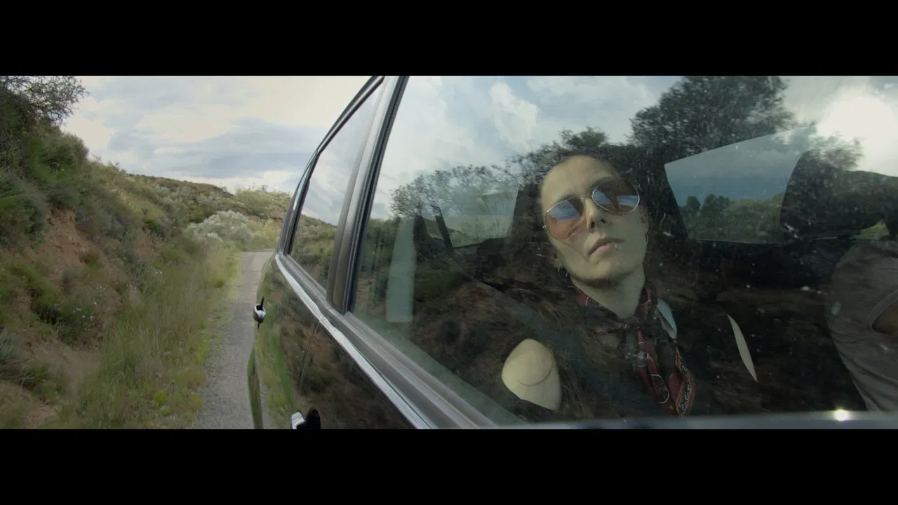 La tarde del 10 de mayo backdrop