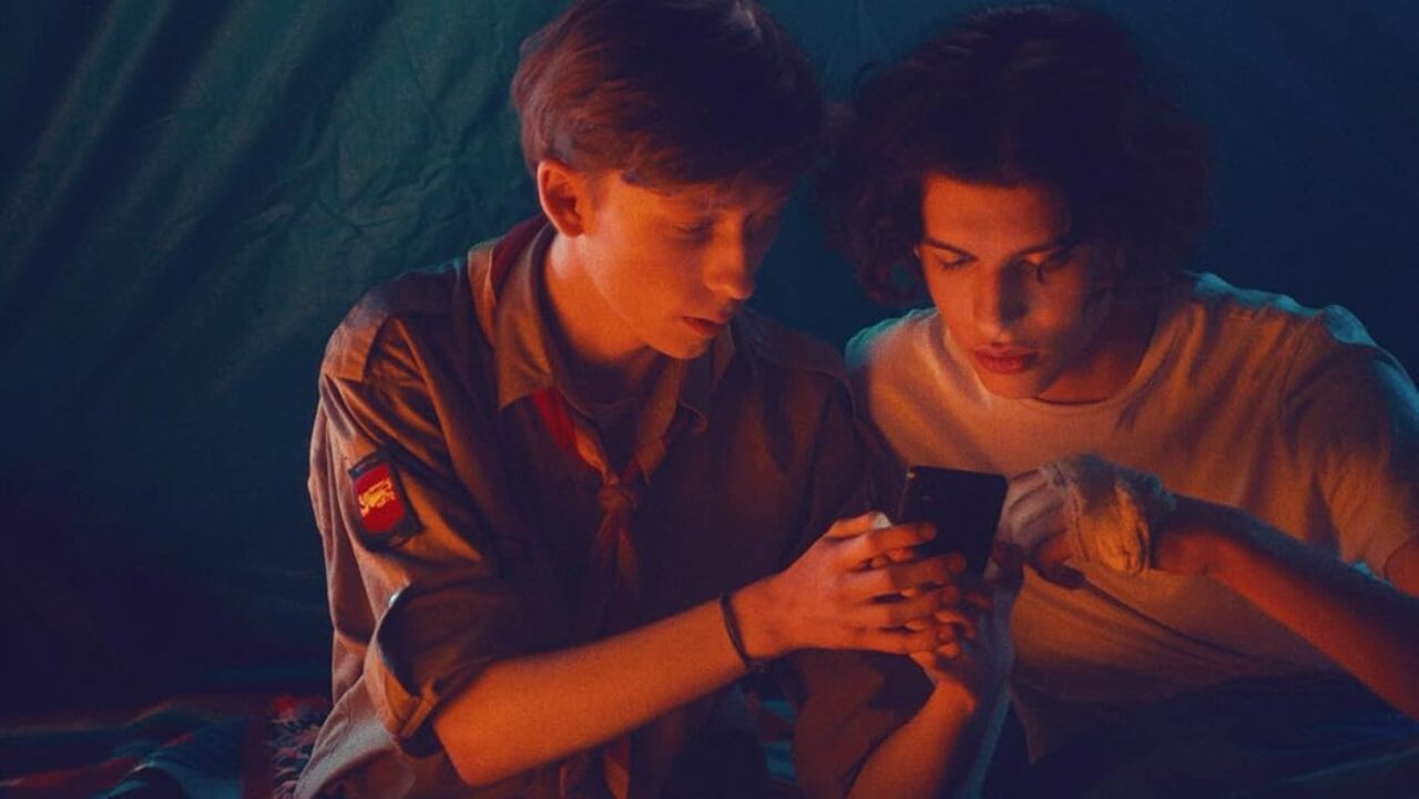 Male Gaze: Heavenly Creatures backdrop