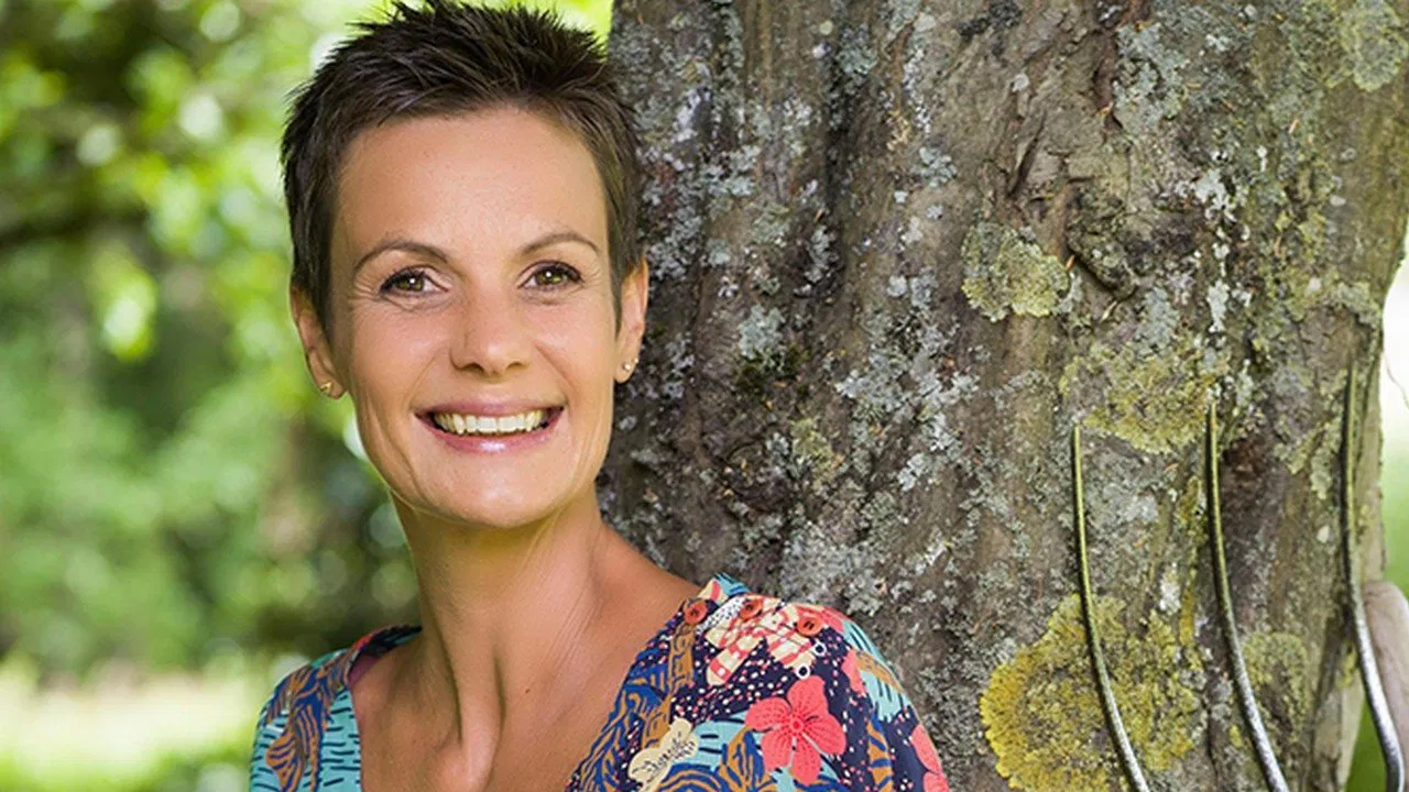 L'amour est dans le pré backdrop