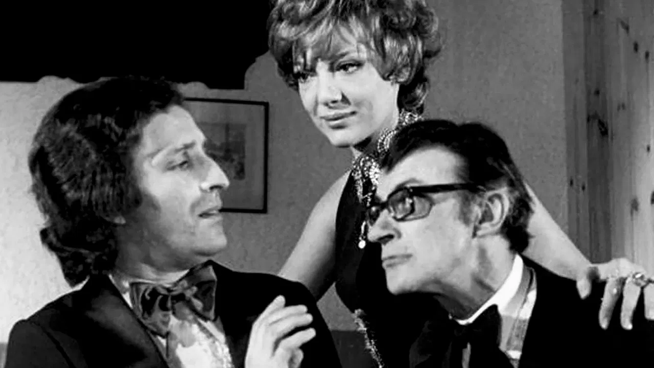 Gang of Lovers backdrop