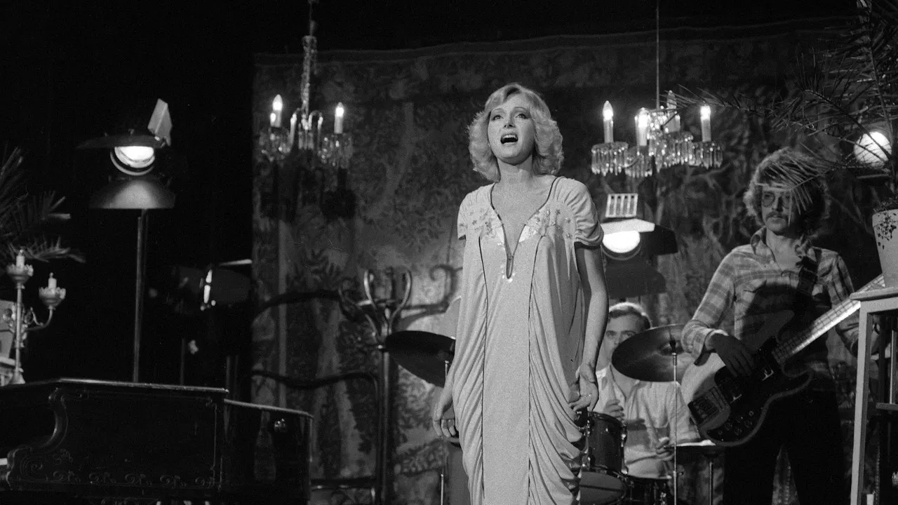 Hle Praha, pane Pařížane! backdrop