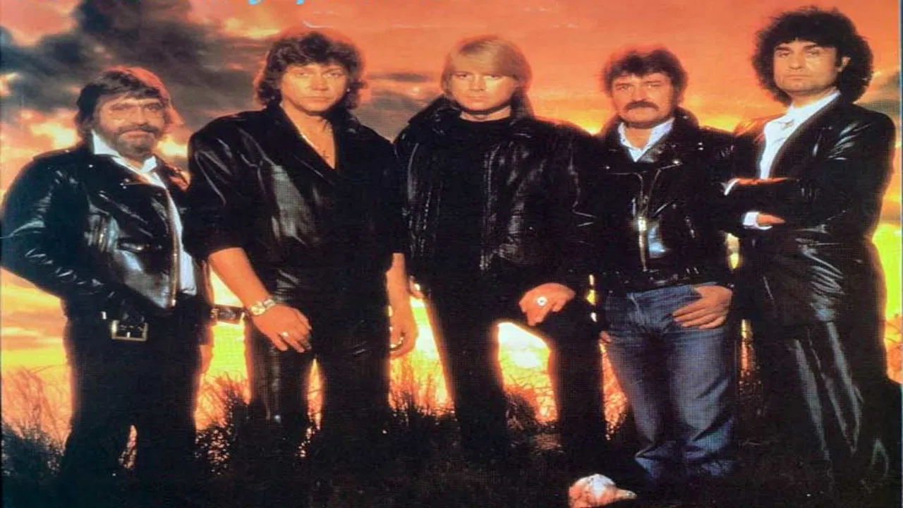 The Moody Blues - The Universal Masters DVD Collection backdrop