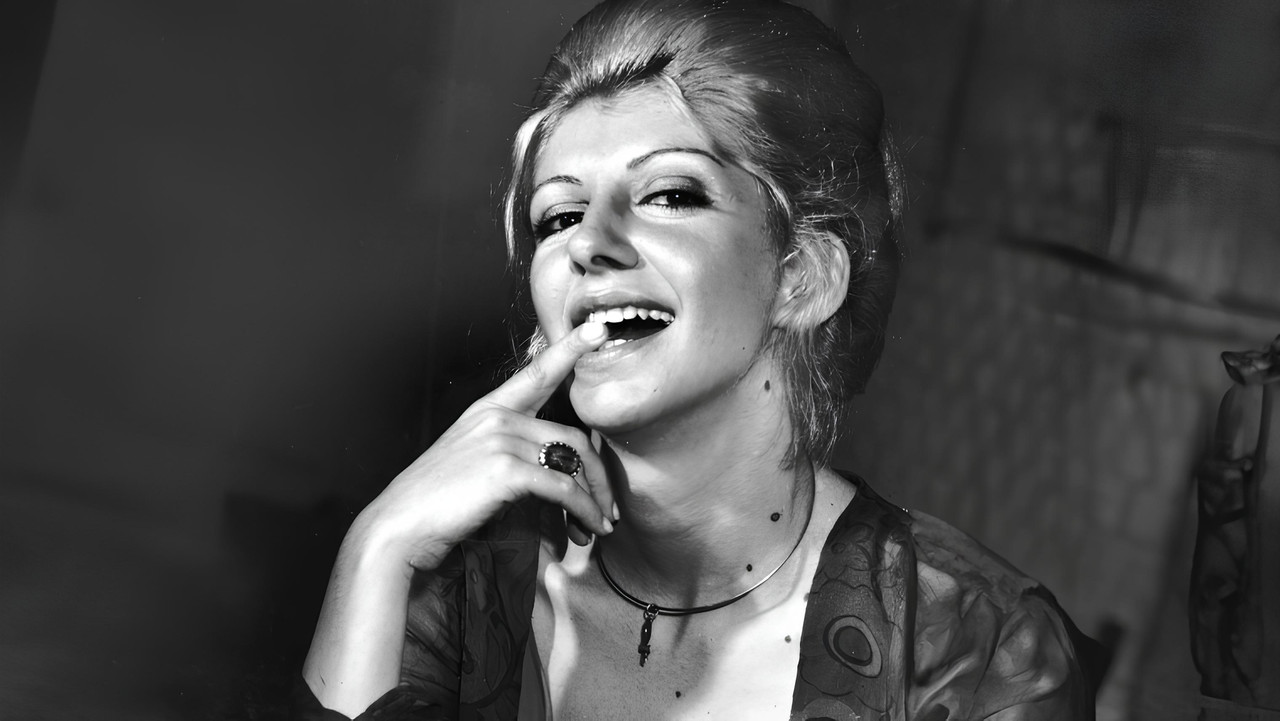 Viva Marília backdrop