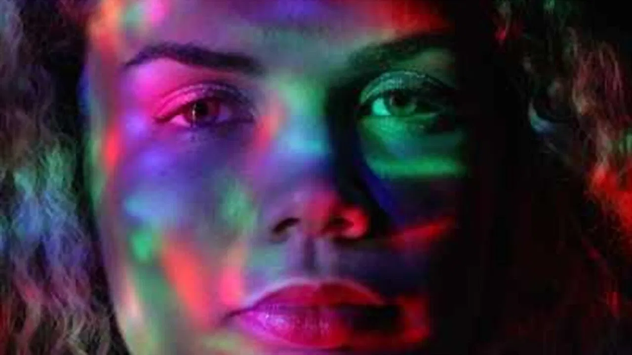 Estás Vendo Coisas backdrop