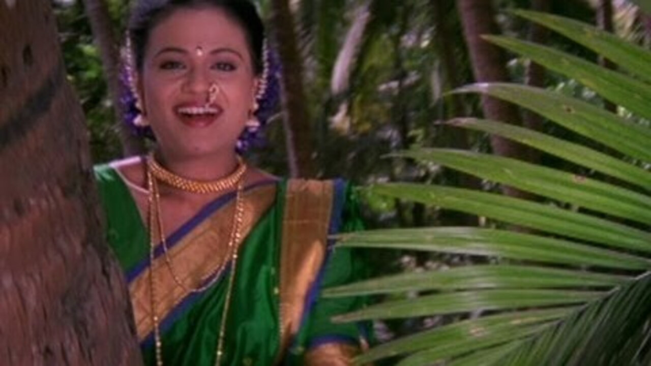 Chatur Navra Chikni Bayko backdrop